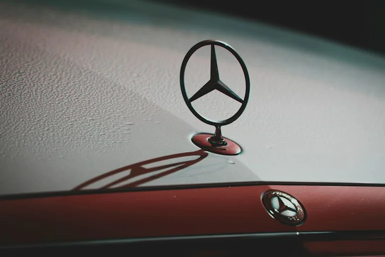 Põlvamaal tuleb Mercedes-Benzi vanavanemate päev